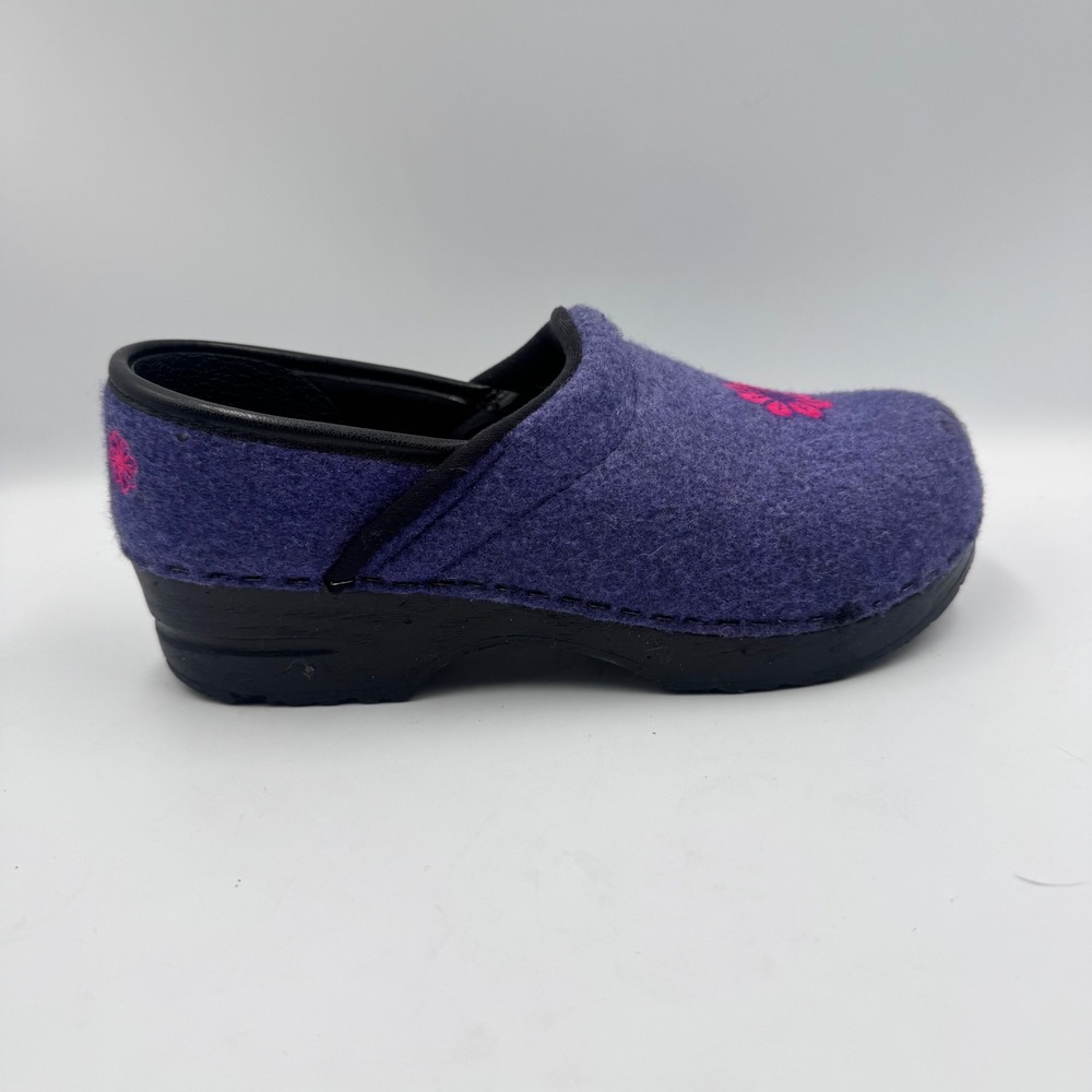 Dansko Professional Purple Boiled Wool Flower Clogs EU 38 US 7.5-8 Poland